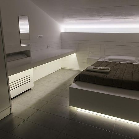 La Chambre Паола Экстерьер фото